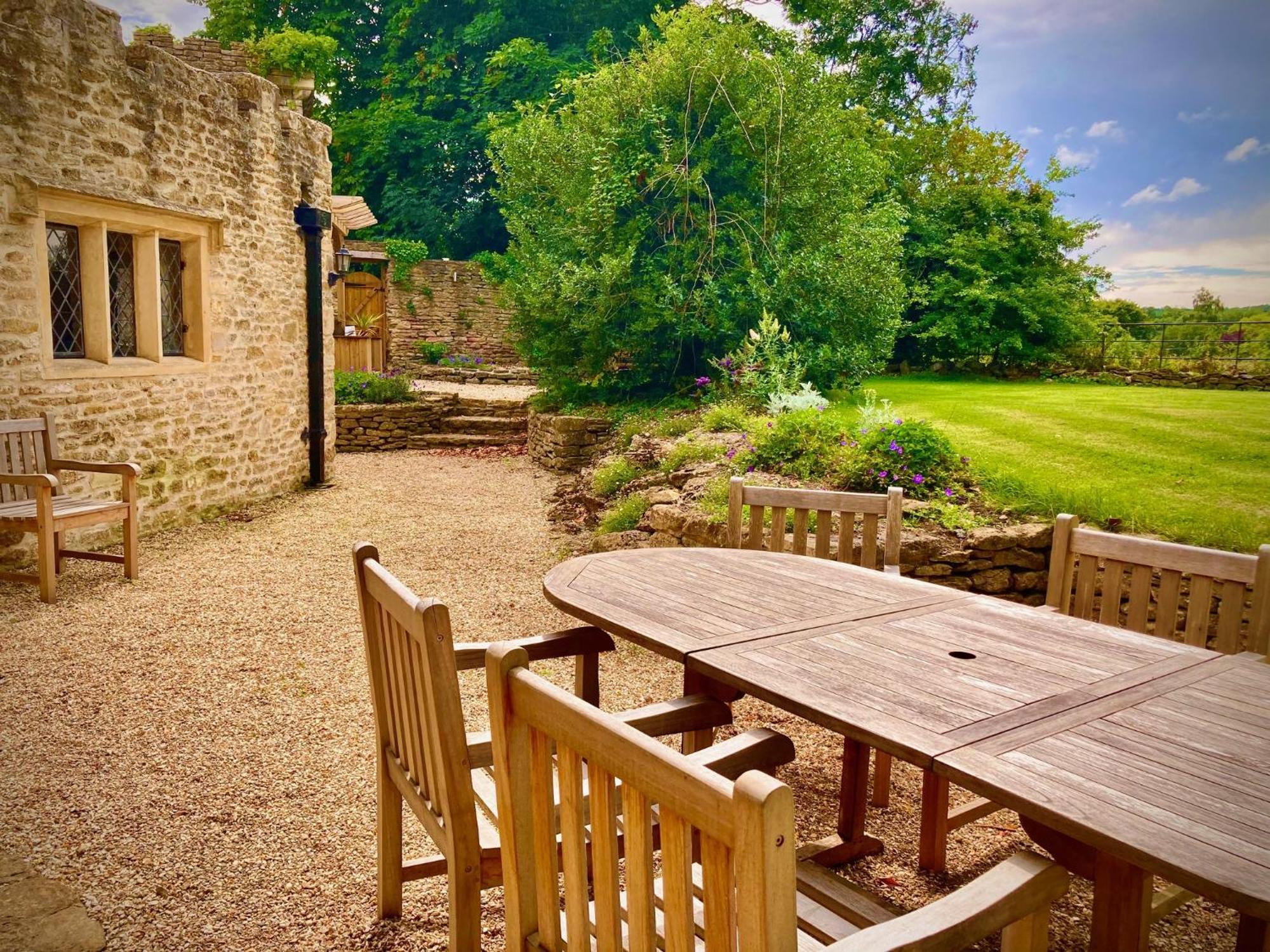 Orchardleigh Estate Hotel Frome Exterior photo