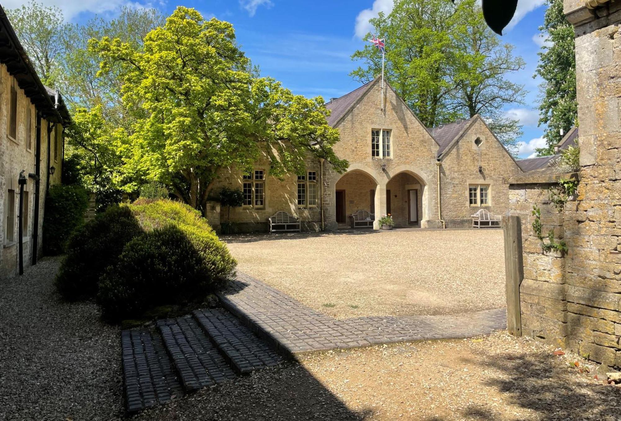 Orchardleigh Estate Hotel Frome Exterior photo