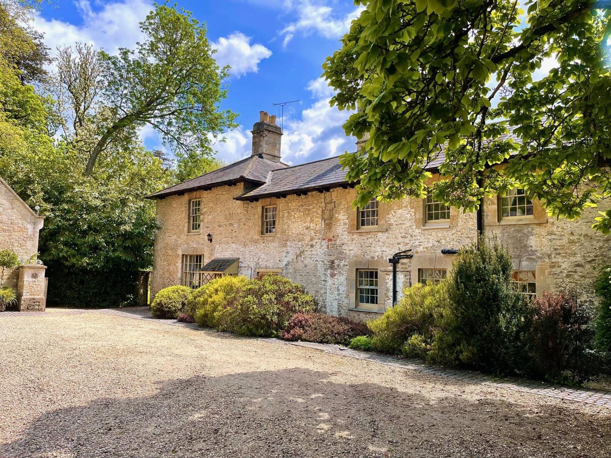 Orchardleigh Estate Hotel Frome Exterior photo