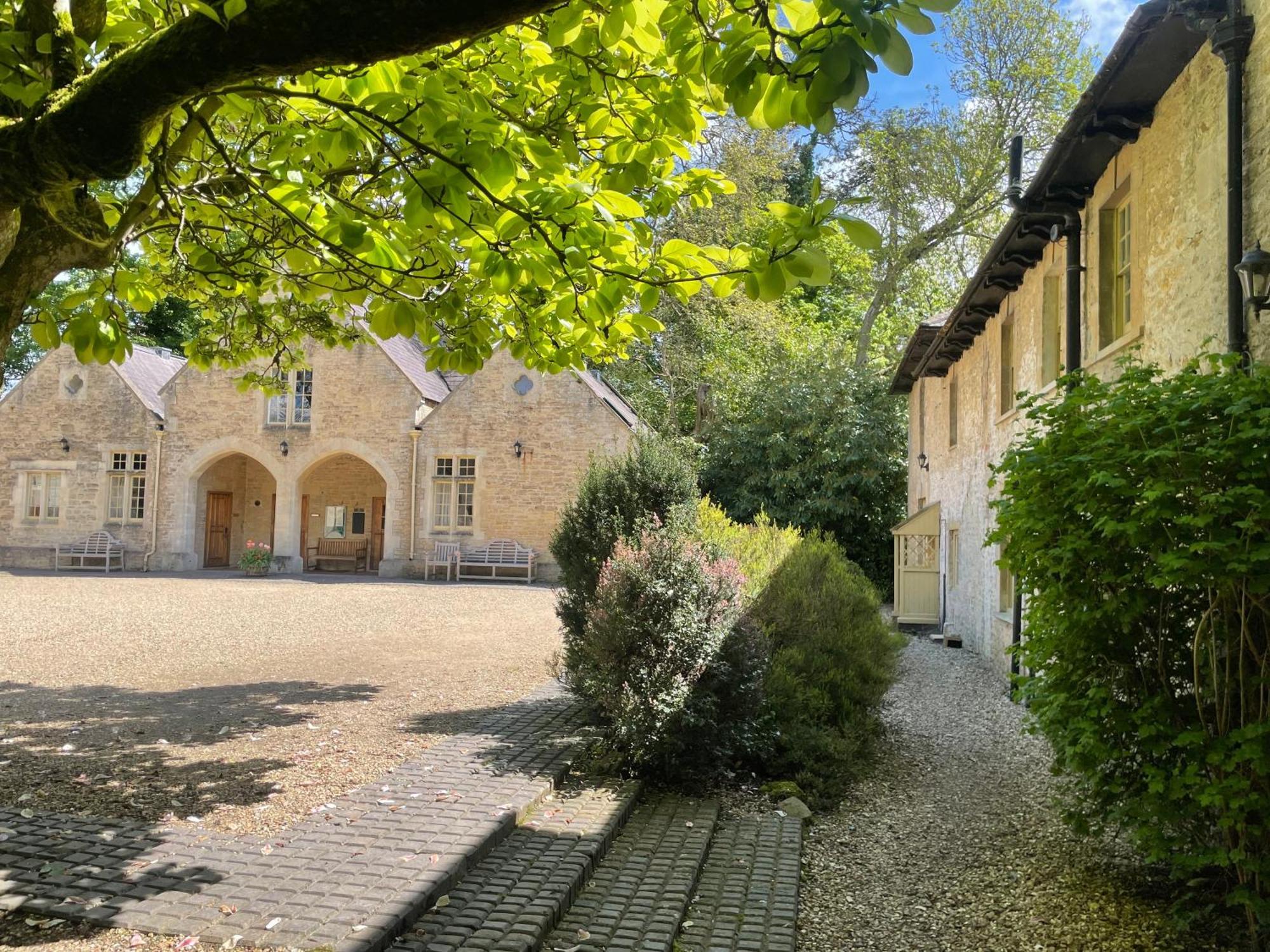 Orchardleigh Estate Hotel Frome Exterior photo