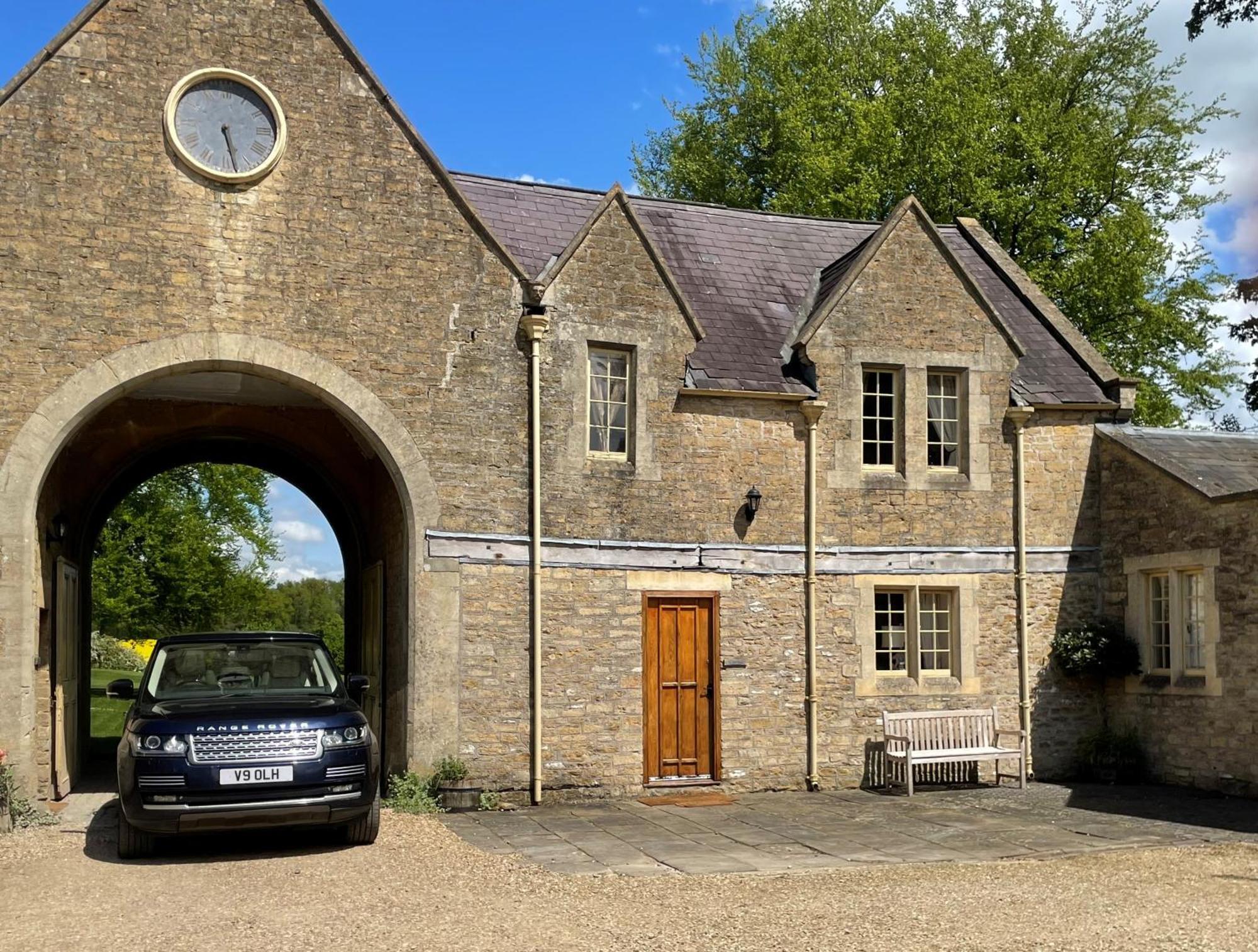 Orchardleigh Estate Hotel Frome Exterior photo